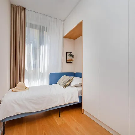 Floramye - Three Bedroom With Balcony דירה דוברובניק