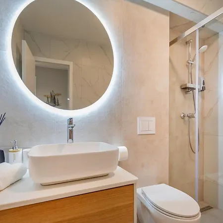 Floramye - Three Bedroom With Balcony דוברובניק