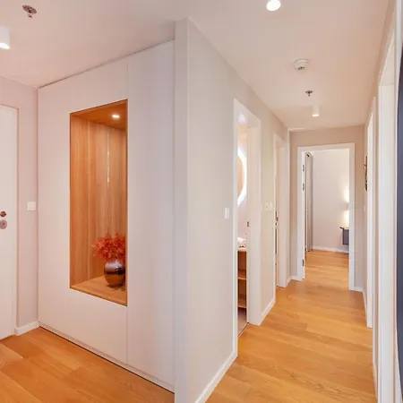 Apartamento Floramye - Three Bedroom With Balcony *